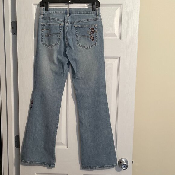 Women's Blue Jeans by "Tint"  Size 6 Embellished and Good Stretch 98% Cotton - Picture 3 of 6